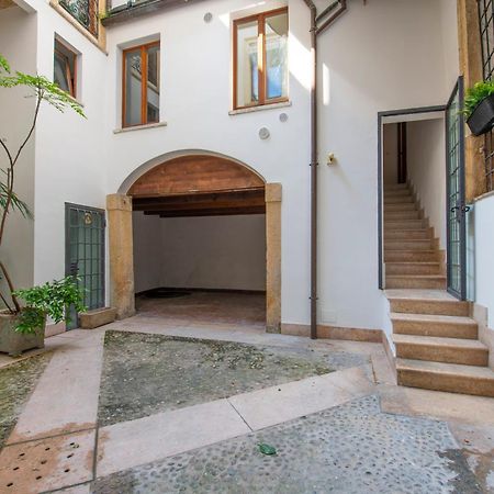 Borsarihouse Wifi & Smarttv Appartement Verona Buitenkant foto