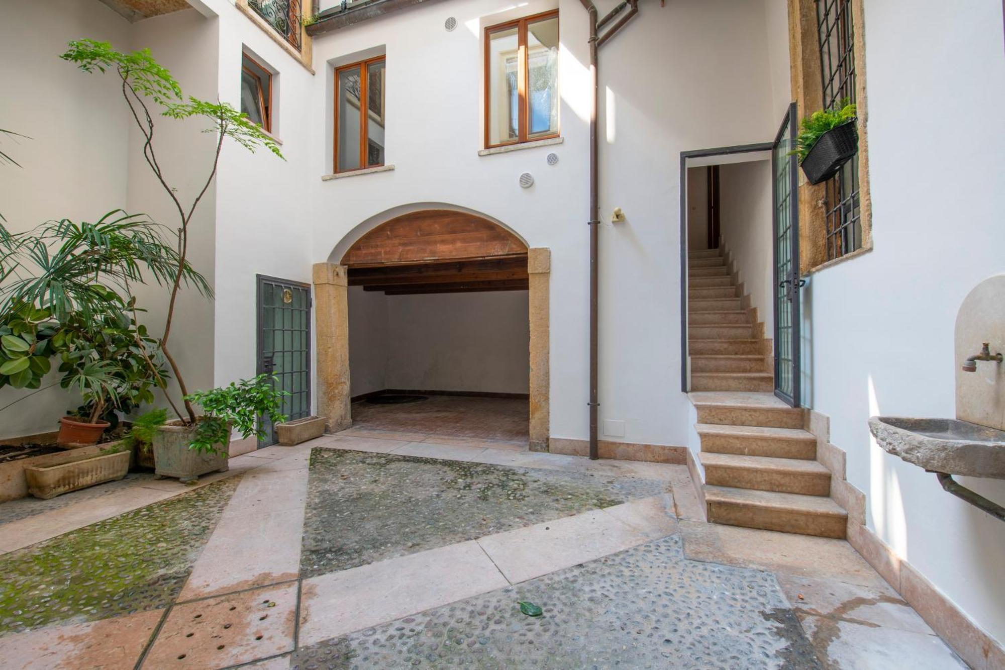 Borsarihouse Wifi & Smarttv Appartement Verona Buitenkant foto